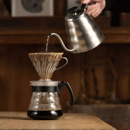 Hario V60 Pour Over Kit - Dripper Caffè Filtro con Filtri